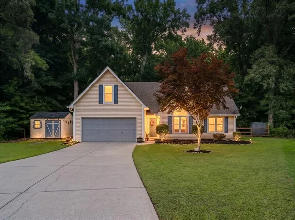 $370,000 | 27 Otter Lane, Hoschton, GA 30548