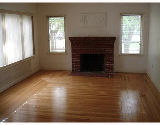 17 Stevens Road Cranston, RI 02910 - Photo 4 of 7 Living Room.