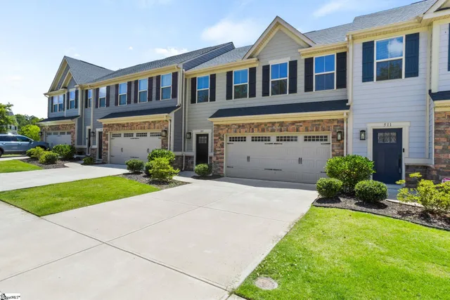 $310,680 | 509 Martin Crk Drive, Simpsonville, SC 29680