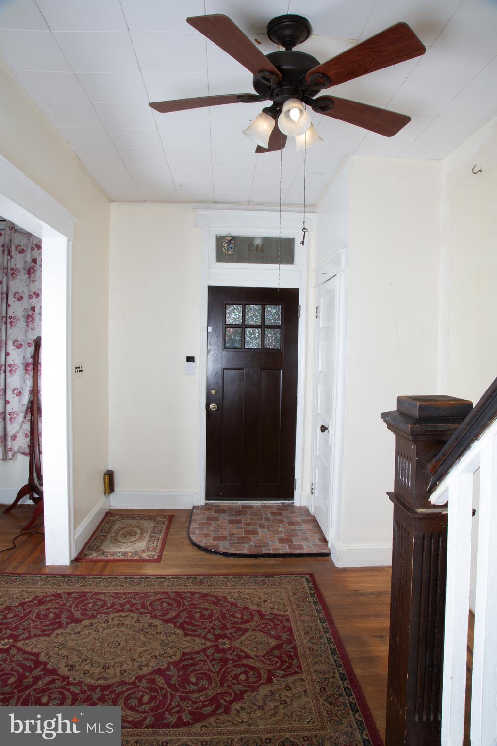113 South Wickham Road Baltimore, MD 21229 - Photo 10 of 32 Front Entrance