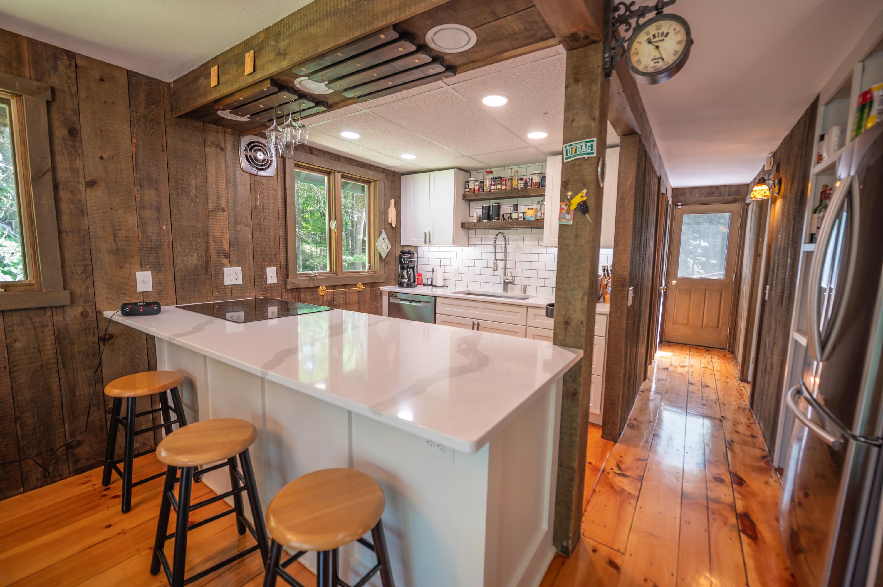 4 Sunnyside Road West Dover, VT 05356 - Photo 7 of 20 Gallery Image 7
