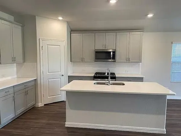 $2,550 | 3008 Kingsgarden Road, Denton, TX 76207