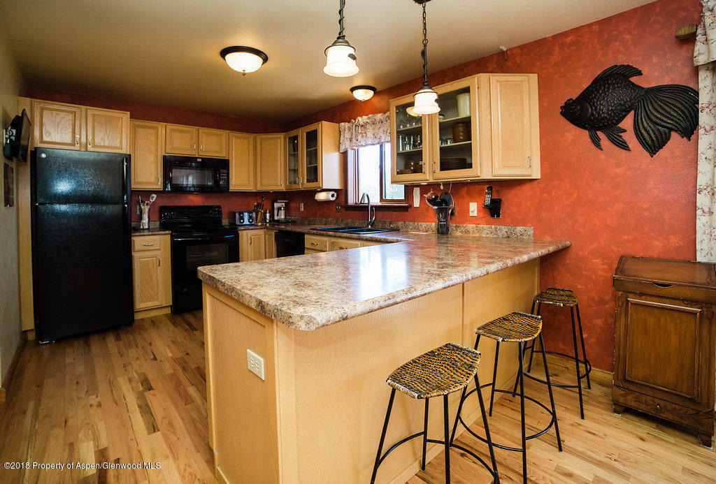 329 Rabbit Road Carbondale, CO 81623 - Photo 8 of 32 kitchen