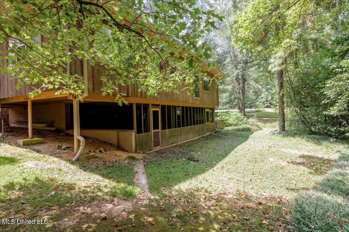 19 Autumn Drive Coldwater, MS 38618 - Photo 5 of 36 05-back