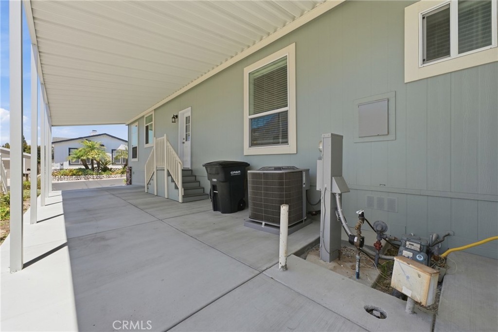 23301 Ridge Rte Drive, Unit 111 Laguna Hills, CA 92653 - Photo 39 of 43