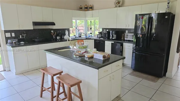 $1,250,000 | 15615 Southwest 42nd Terrace, Miami, FL 33185