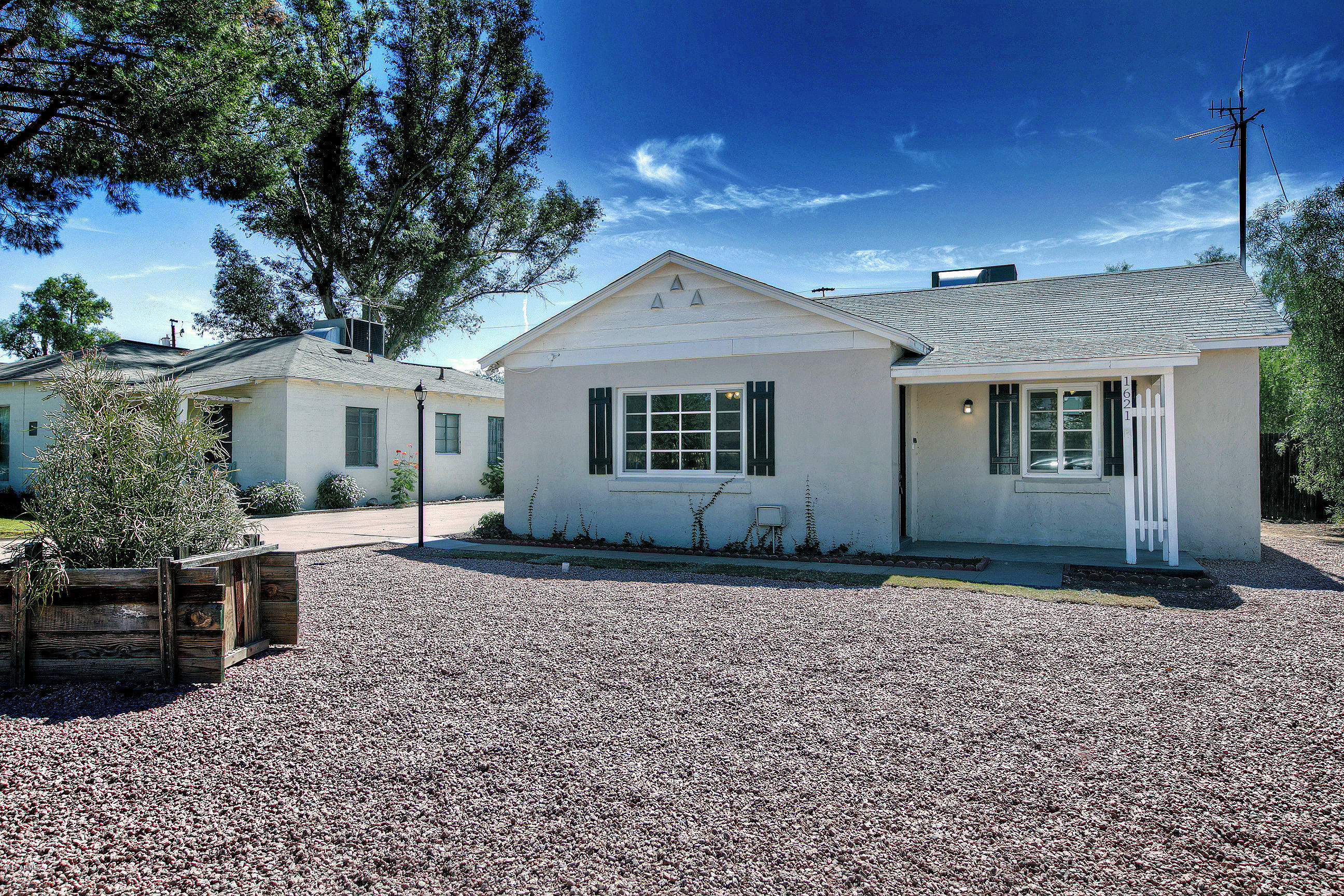 1621 East Roma Avenue Phoenix, AZ 85016 - Photo 1 of 23 Close To EVERYTHING!!!