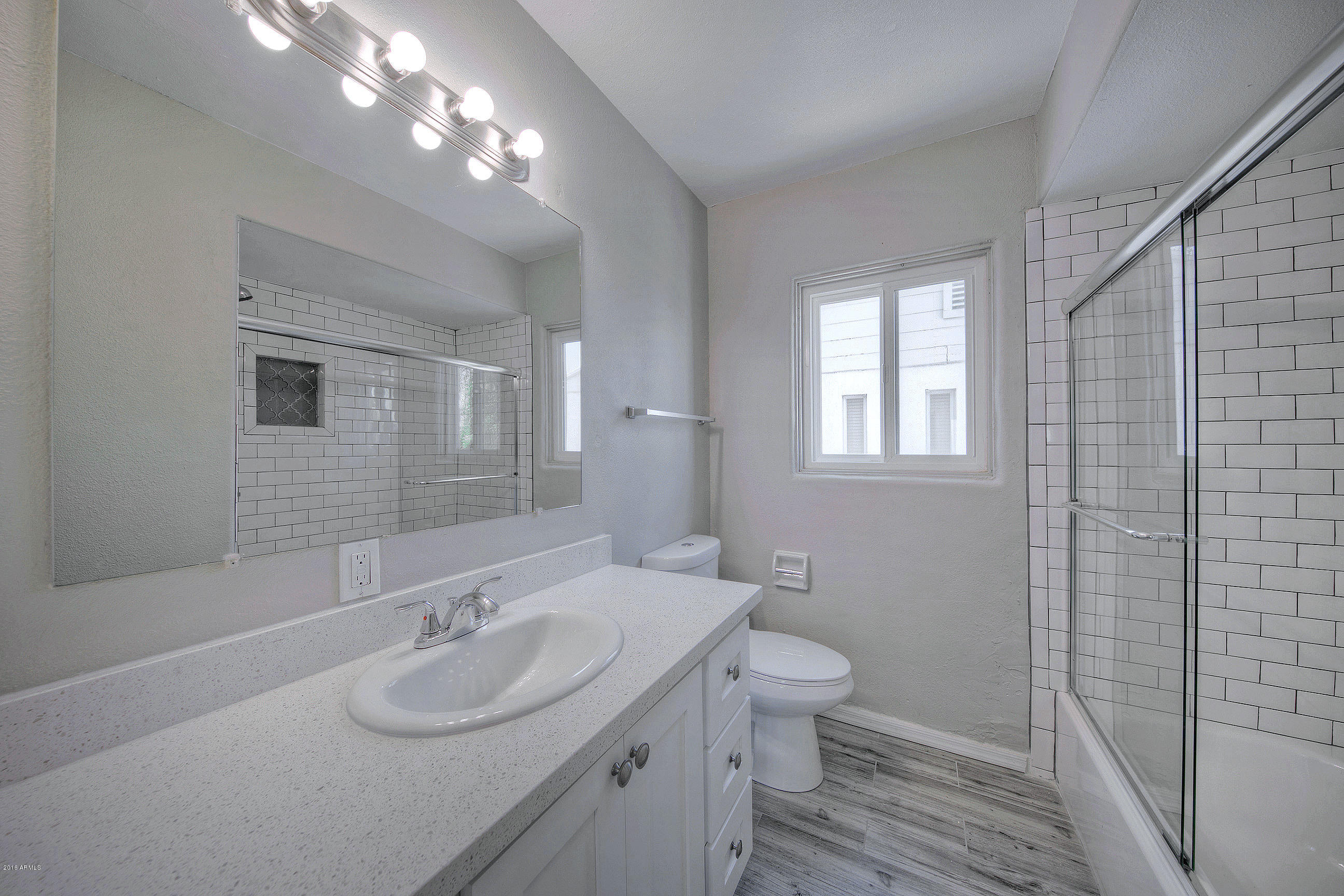 1621 East Roma Avenue Phoenix, AZ 85016 - Photo 14 of 23 The PERFECT Bath