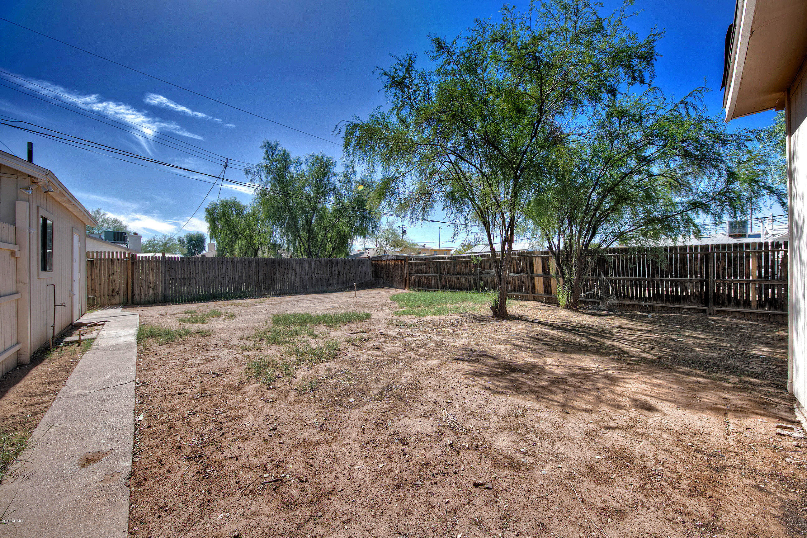 1621 East Roma Avenue Phoenix, AZ 85016 - Photo 18 of 23 Plenty Of Room...