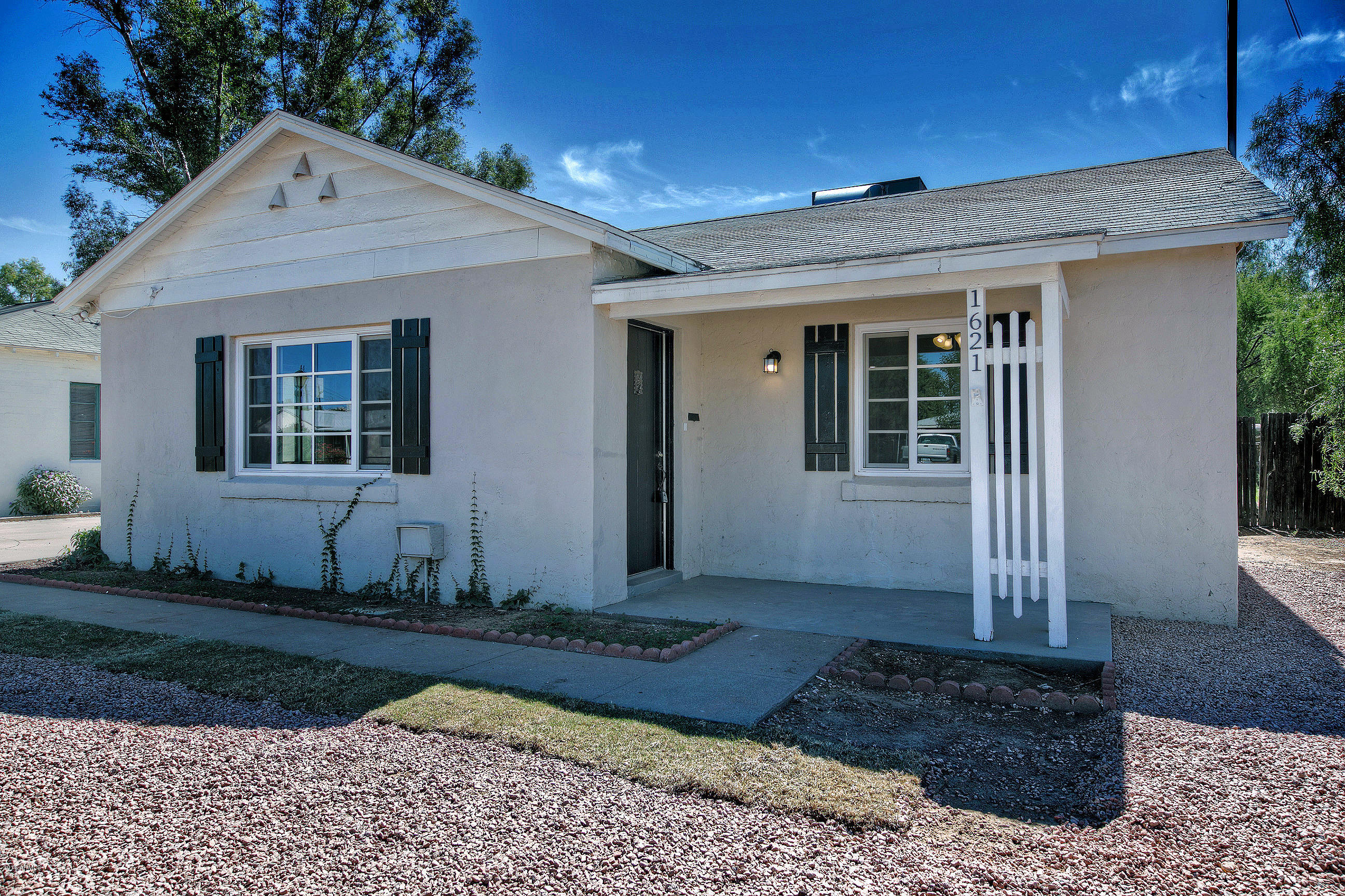 1621 East Roma Avenue Phoenix, AZ 85016 - Photo 3 of 23 1621 W Roma Ave