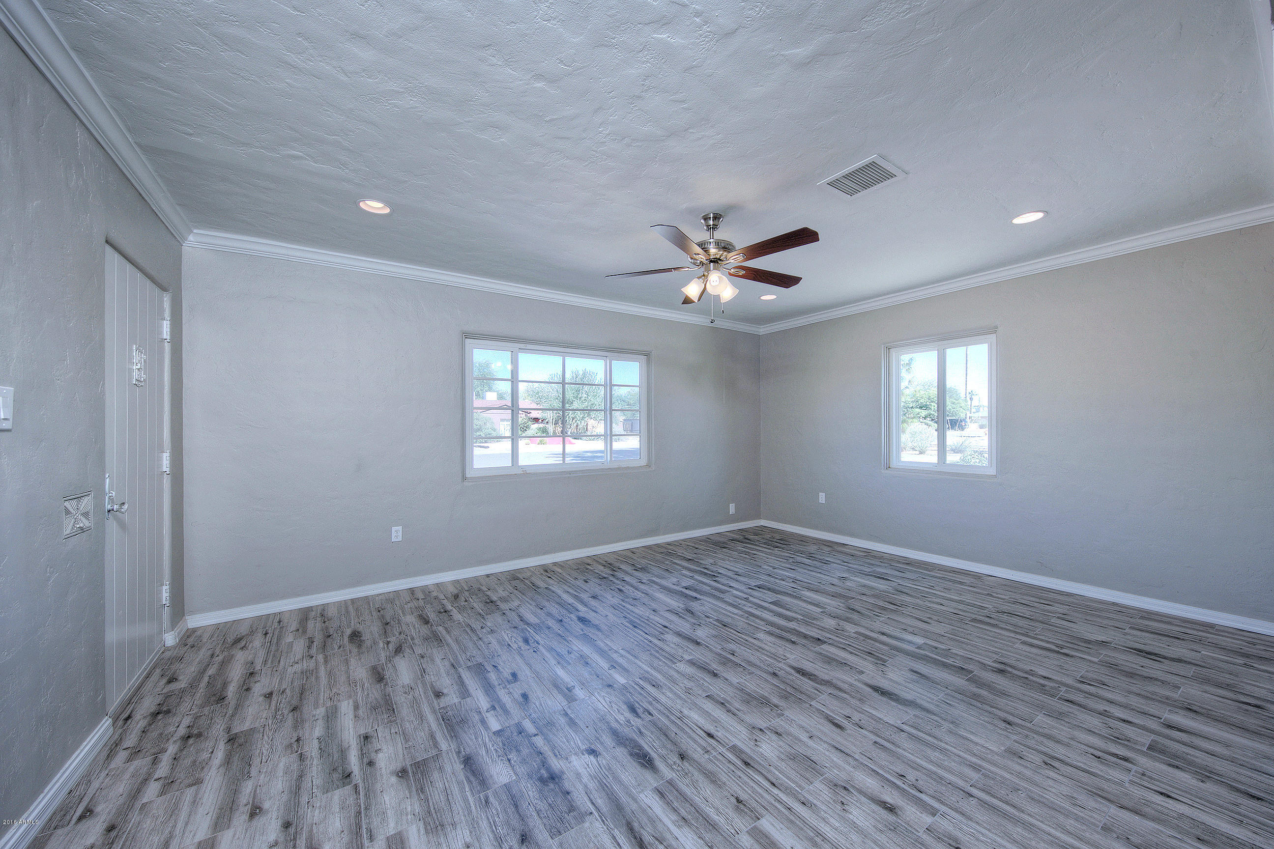 1621 East Roma Avenue Phoenix, AZ 85016 - Photo 5 of 23 Ready For your Personal Touch!