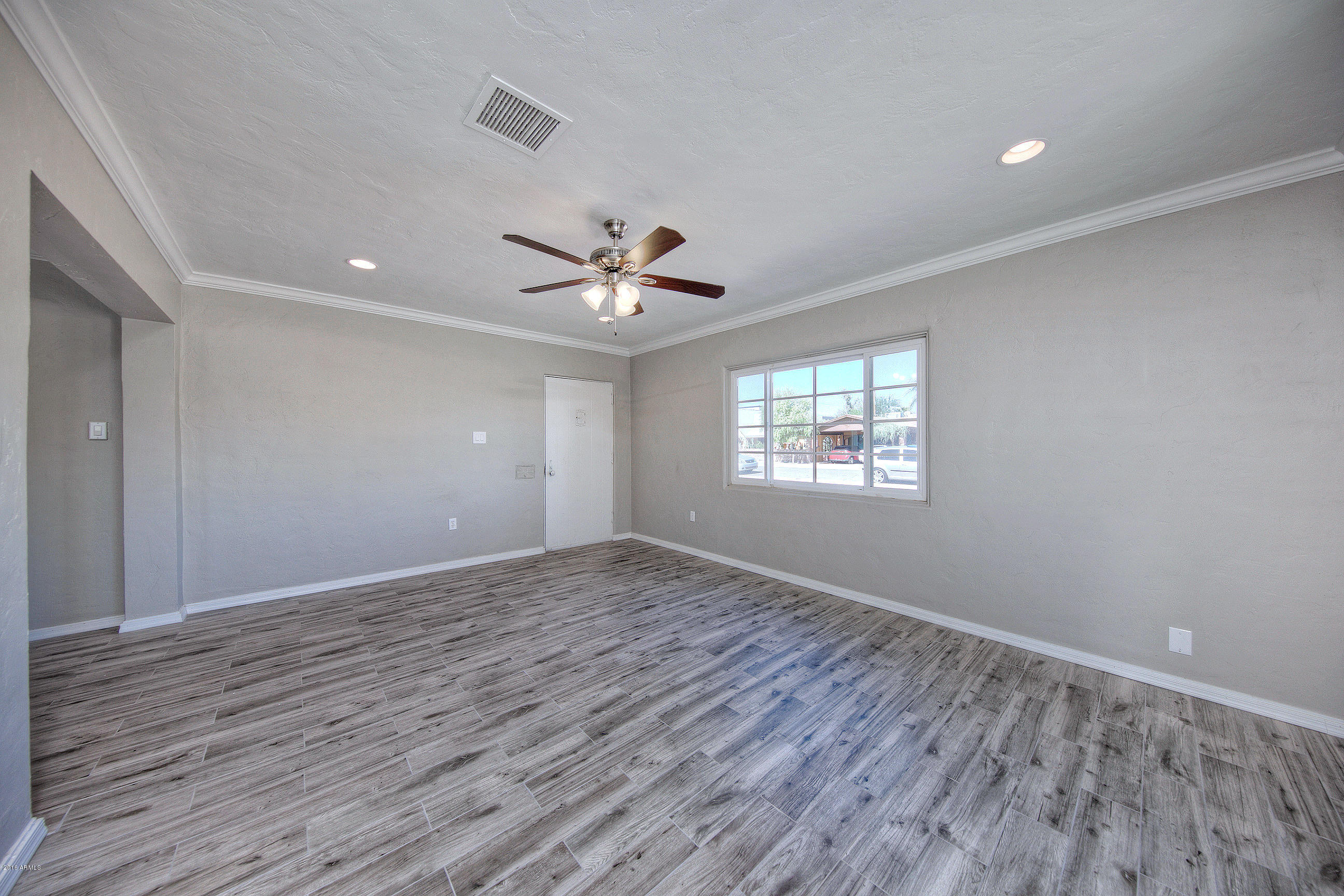 1621 East Roma Avenue Phoenix, AZ 85016 - Photo 6 of 23 Bright & Airy