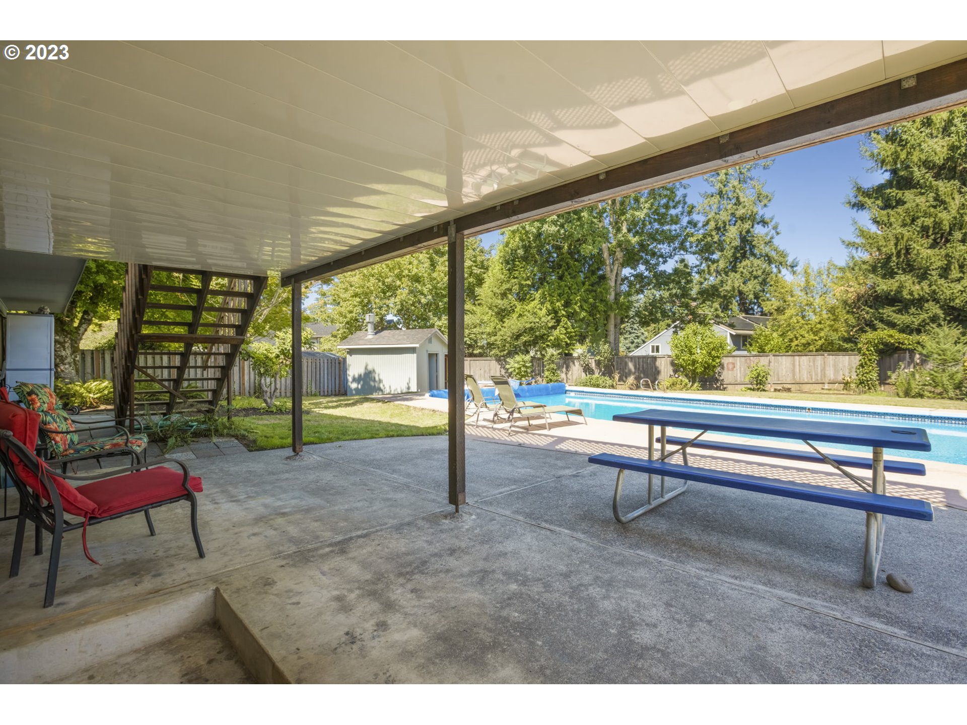 8525 Southwest Modoc Court Tualatin, OR 97062 - Photo 29 of 33 Covered Patio