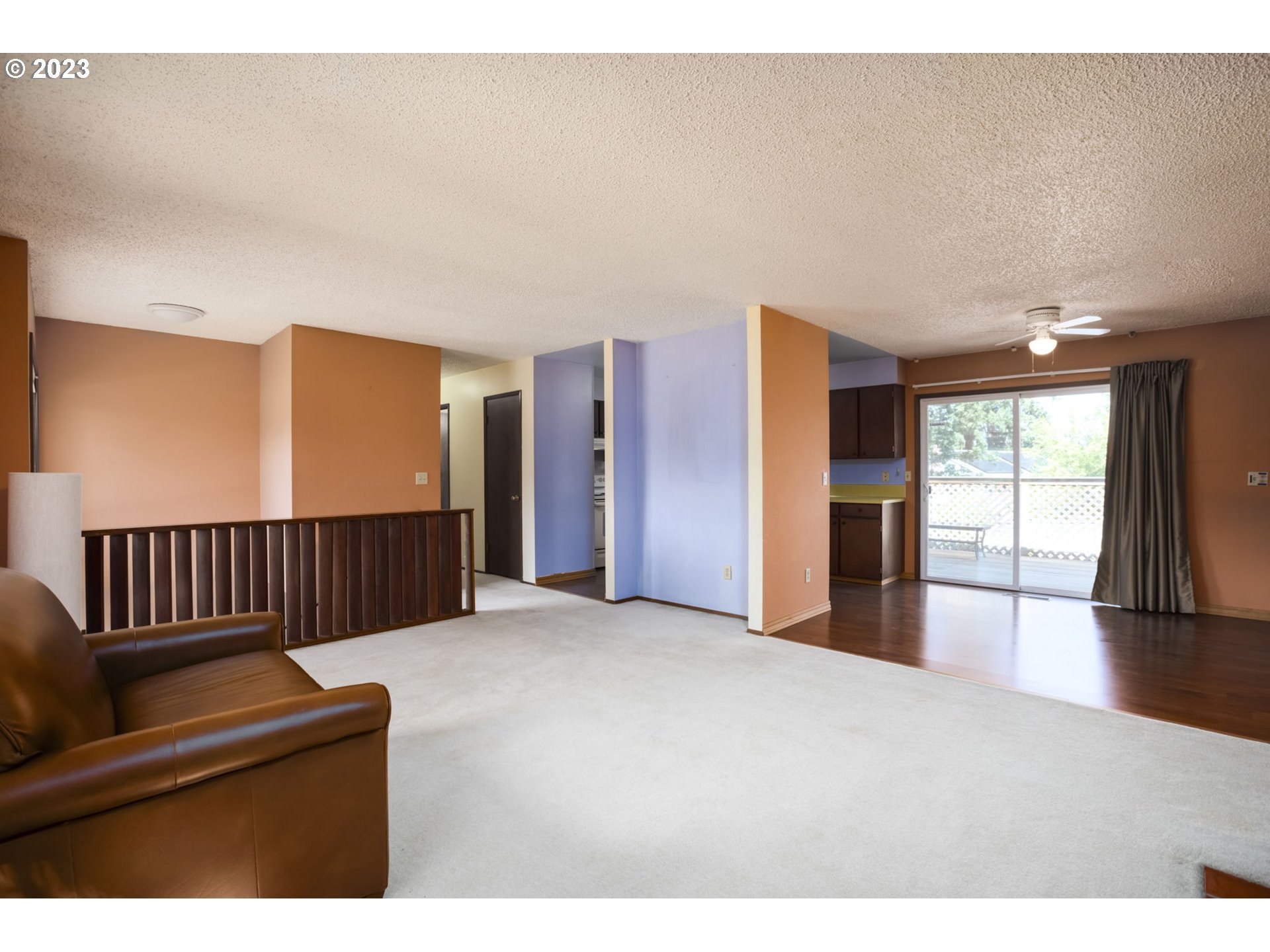 8525 Southwest Modoc Court Tualatin, OR 97062 - Photo 5 of 33 Living Room