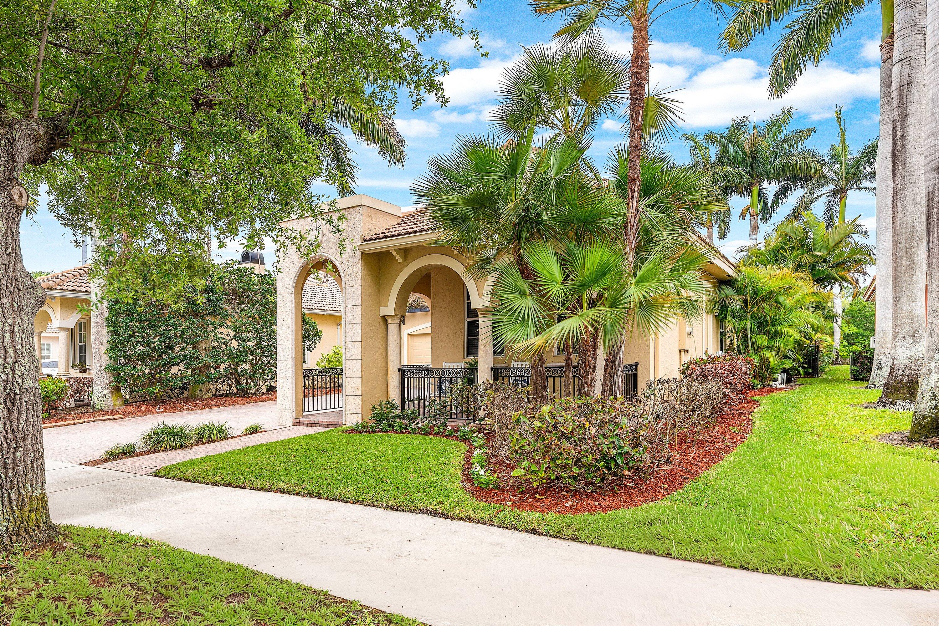 123 Via Castilla Jupiter, FL 33458 - Photo 4 of 59 004-123ViaCastilla-Jupiter-FL-33458-SMAL