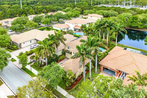 $1,075,000 | 123 Via Castilla, Jupiter, FL 33458