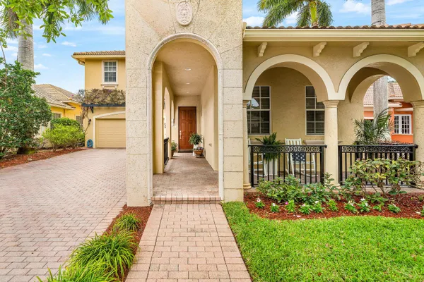 $1,075,000 | 123 Via Castilla, Jupiter, FL 33458