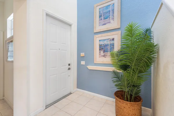 $1,075,000 | 123 Via Castilla, Jupiter, FL 33458
