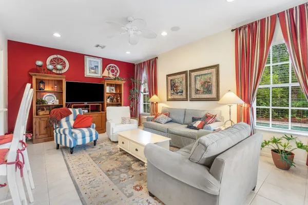 $1,075,000 | 123 Via Castilla, Jupiter, FL 33458