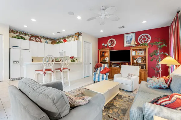 $1,075,000 | 123 Via Castilla, Jupiter, FL 33458