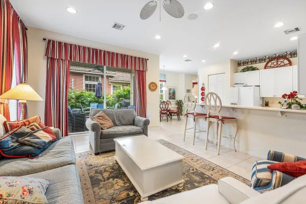 $1,075,000 | 123 Via Castilla, Jupiter, FL 33458