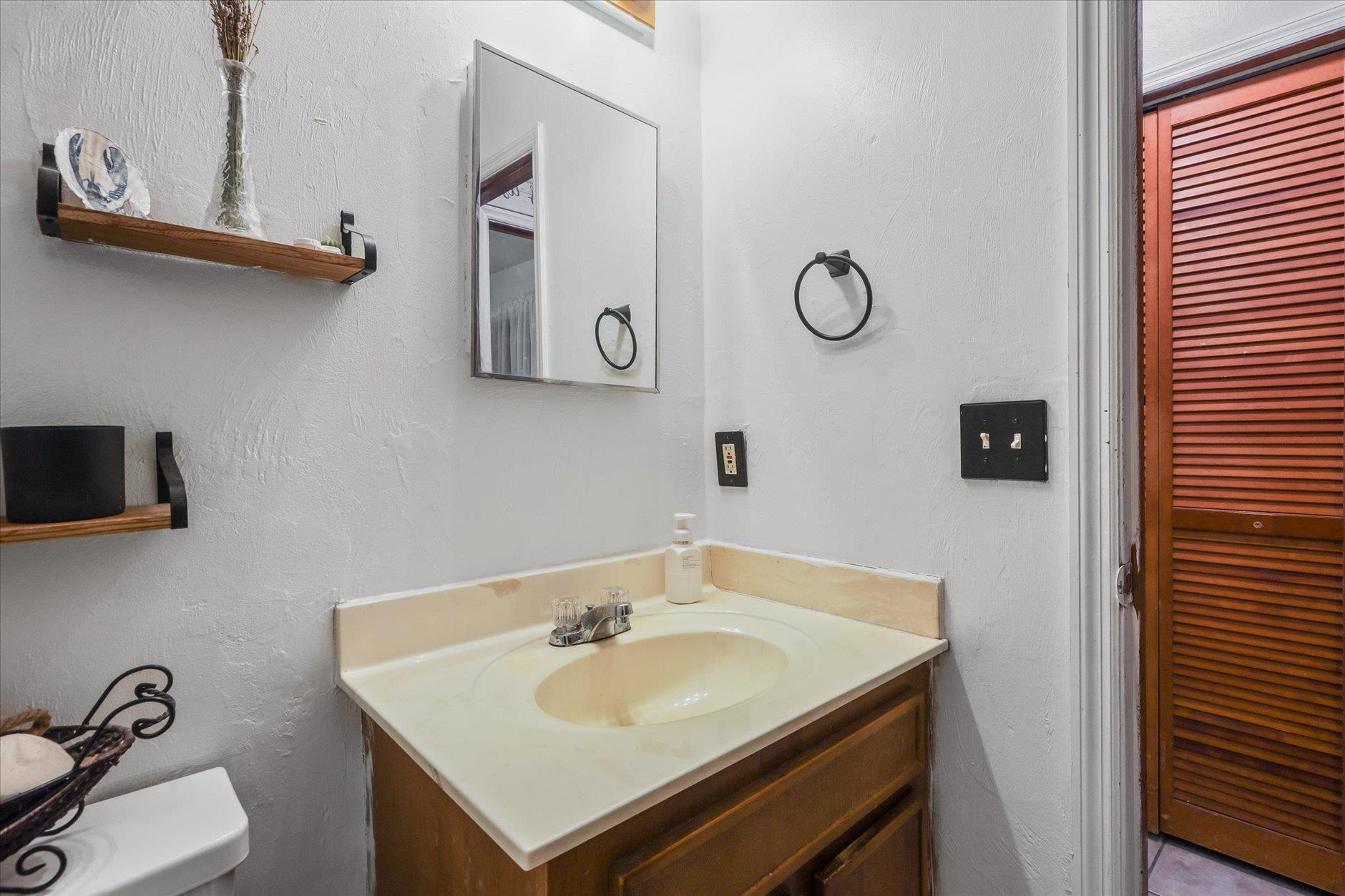 1055 Ocala Road Tallahassee, FL 32304 - Photo 3 of 40