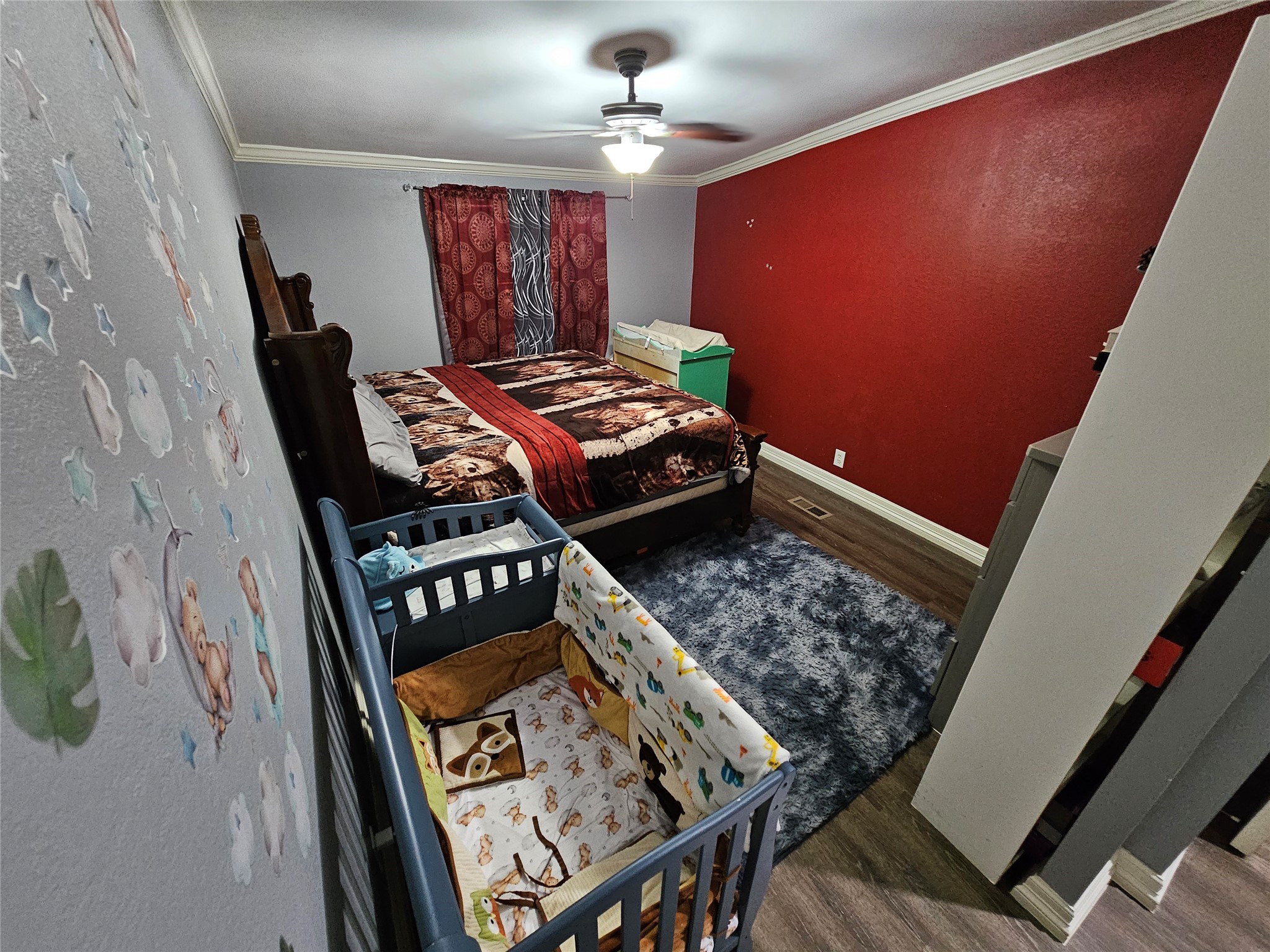 16313 Sandy View Drive Conroe, TX 77303 - Photo 12 of 41 a bedroom with furniture and a window