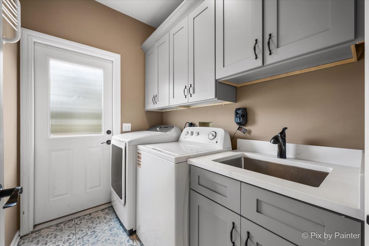 39W901 Carl Sandburg Road St. Charles, IL 60175 - Photo 18 of 66