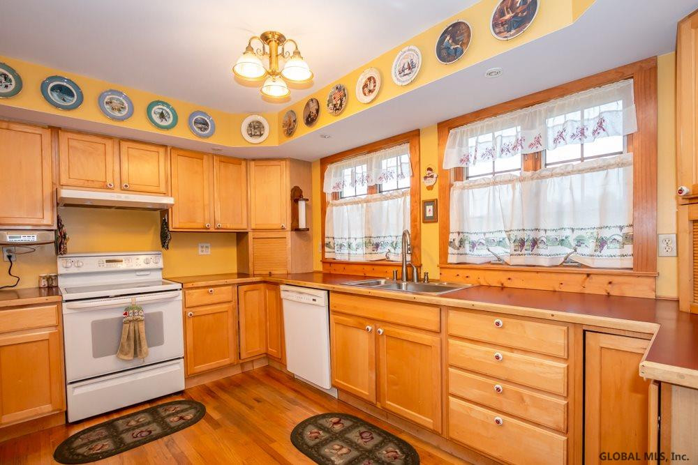 4 Locust Ridge Drive Corinth, NY 12822 - Photo 5 of 39 Photo 8