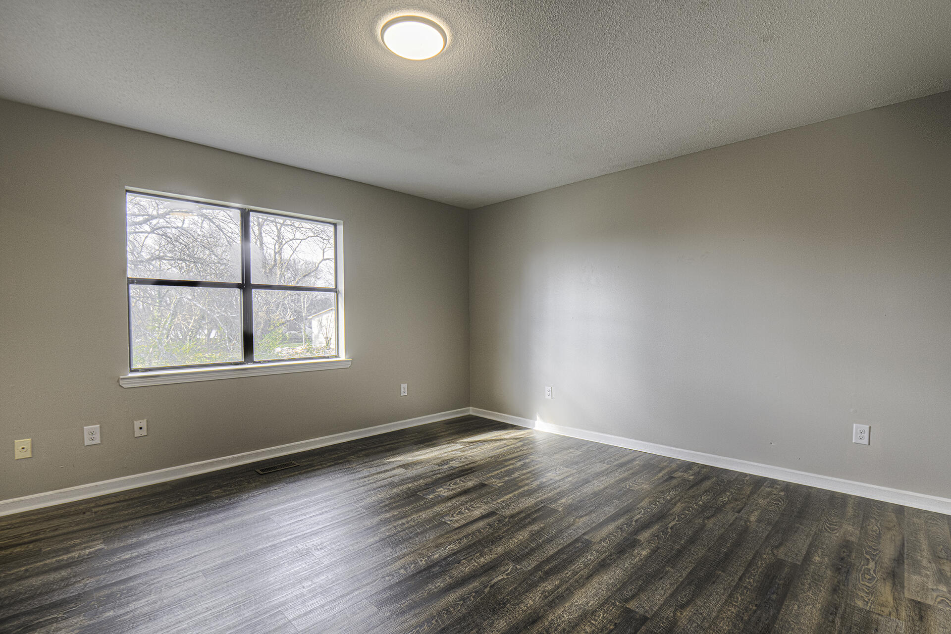 901 Hawthorne Street Chattanooga, TN 37406 - Photo 12 of 28 KHP13 (7)