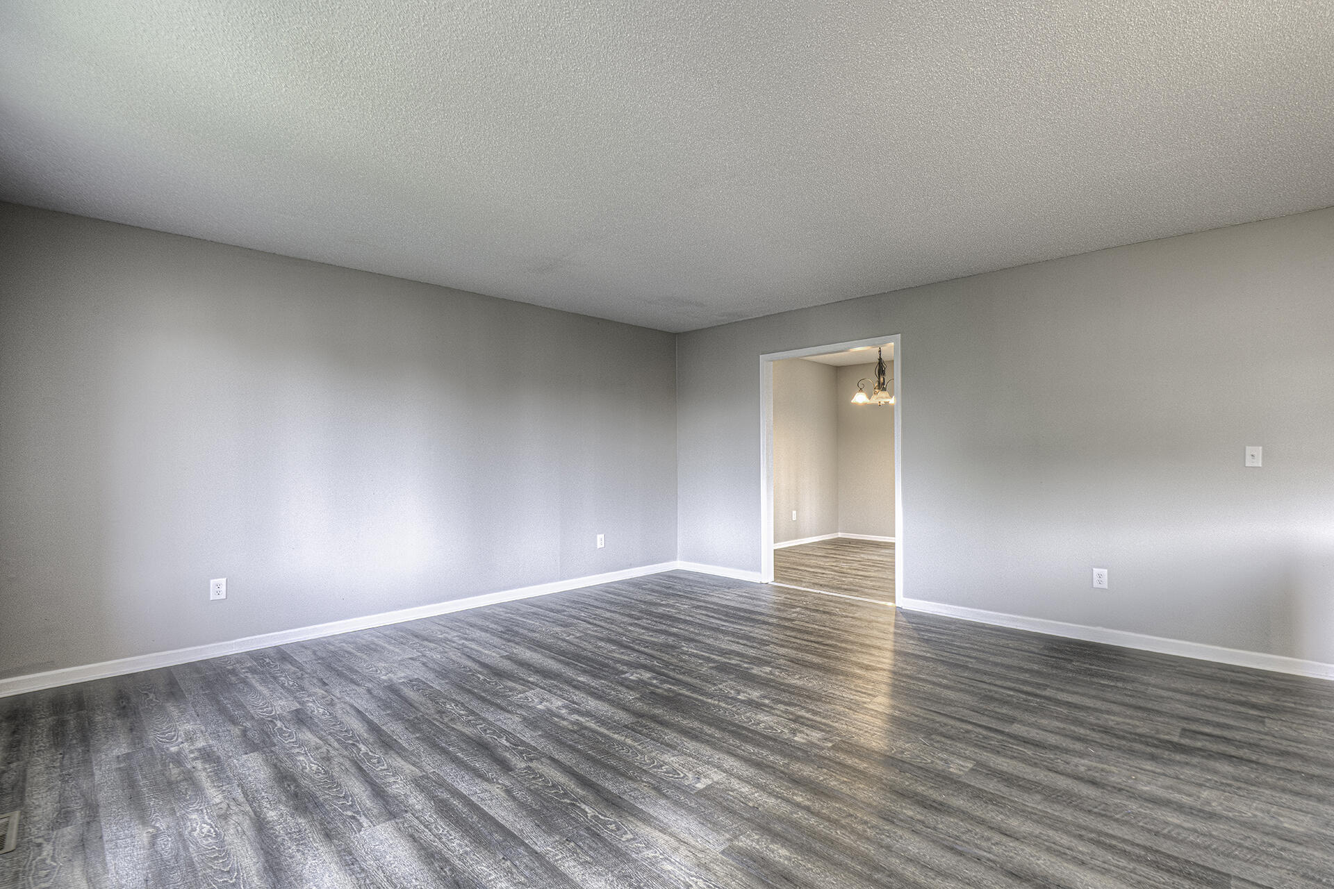 901 Hawthorne Street Chattanooga, TN 37406 - Photo 4 of 28 KHP04 (8)