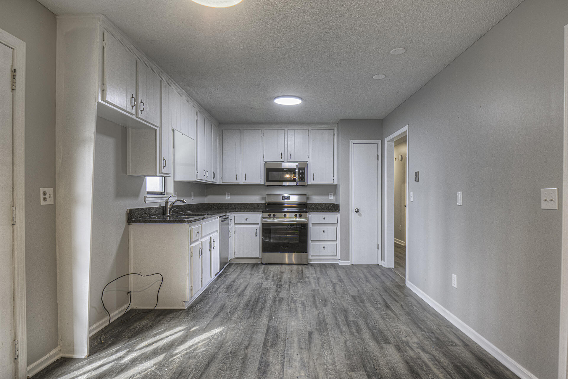 901 Hawthorne Street Chattanooga, TN 37406 - Photo 5 of 28 KHP05 (8)