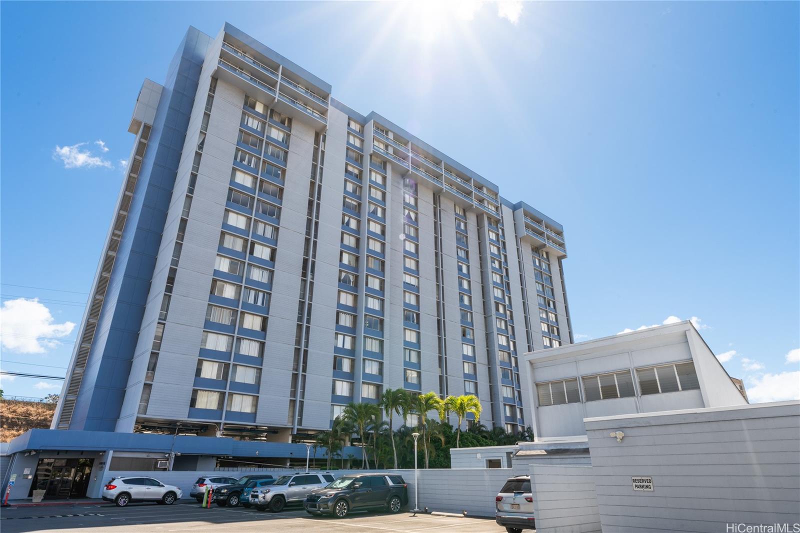 3045 Ala Napuaa Place, Unit 710 Honolulu, HI 96818 - Photo 1 of 25 a view of a tall building