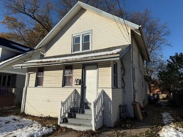 $209,900 | 6920 13th Avenue, Kenosha, WI 53143