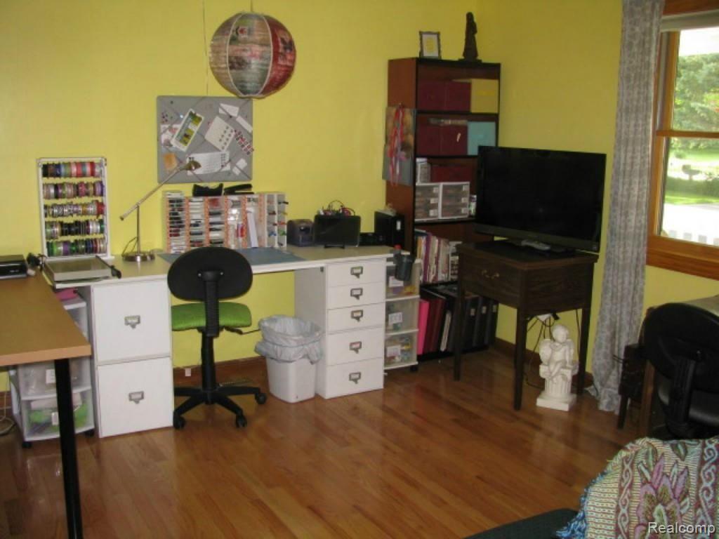 2660 31 Mile Road Washington, MI 48095 - Photo 27 of 50 2nd bedroom on 1st floor being used as a den