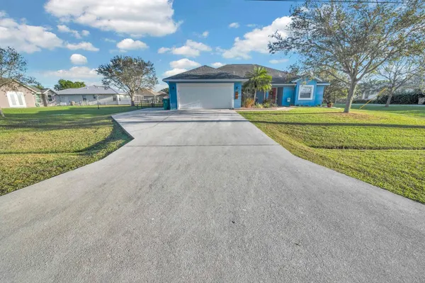 $4,300 | 5464 Northwest Milner Drive, Port St. Lucie, FL 34983