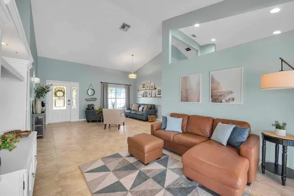 $4,300 | 5464 Northwest Milner Drive, Port St. Lucie, FL 34983