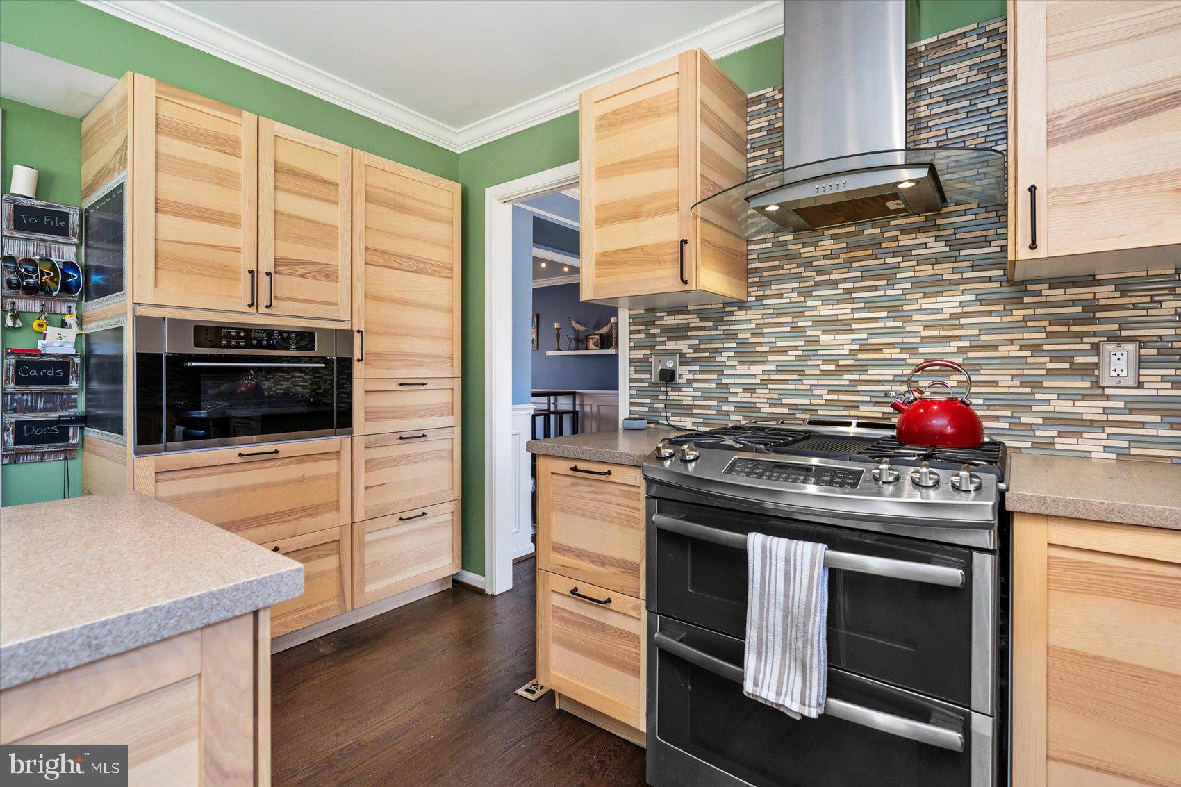 409 Oak Grove Road Linthicum Heights, MD 21090 - Photo 15 of 53 Stainless steel appliances