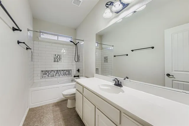 $500,000 | 8406 Pecan Creek Drive, Arlington, TX 76001