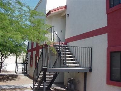 1205 East Greenlee Road, Unit 1 Tucson, AZ 85719 - Photo 2 of 8