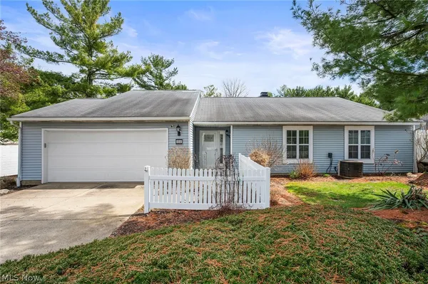 $332,000 | 889 Lynnhaven Lane, Akron, OH 44313