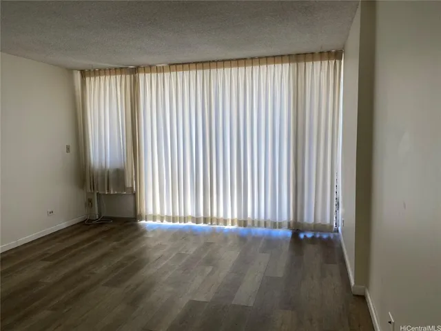 $2,000 | 2345 Ala Wai Boulevard, Unit 2703, Honolulu, HI 96815