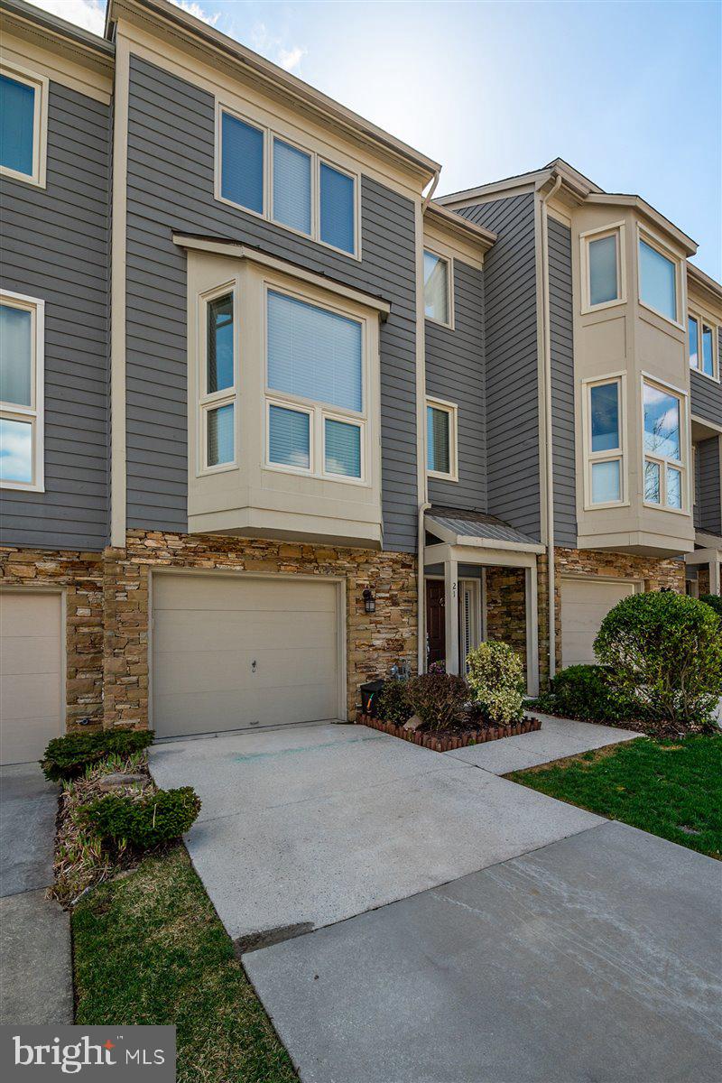 21 Stablemere Court Baltimore, MD 21209 - Photo 2 of 40 Gallery Image 2