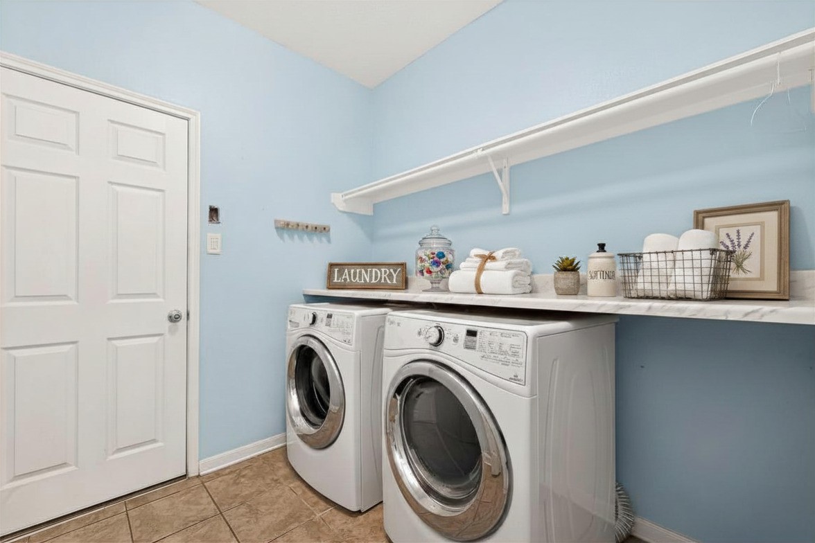 21454 Piralta Ridge Lane Katy, TX 77449 - Photo 14 of 33 a storage room with washer and dryer