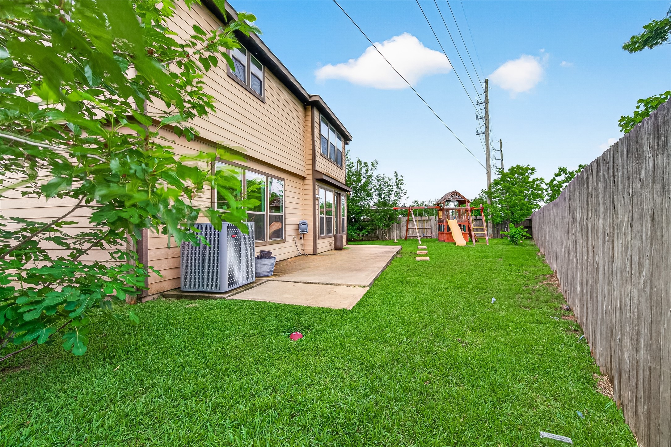 21454 Piralta Ridge Lane Katy, TX 77449 - Photo 29 of 33 a view of a house with a yard and sitting area