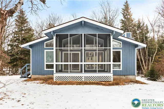 $220,000 | 6522 Runnymeade Lane, Tobyhanna, PA 18466