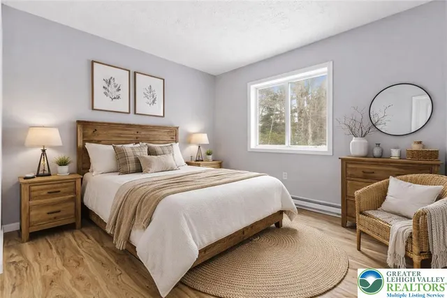 $220,000 | 6522 Runnymeade Lane, Tobyhanna, PA 18466