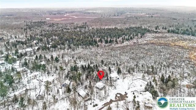 $220,000 | 6522 Runnymeade Lane, Tobyhanna, PA 18466