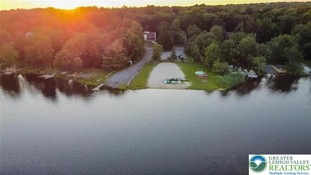 $220,000 | 6522 Runnymeade Lane, Tobyhanna, PA 18466