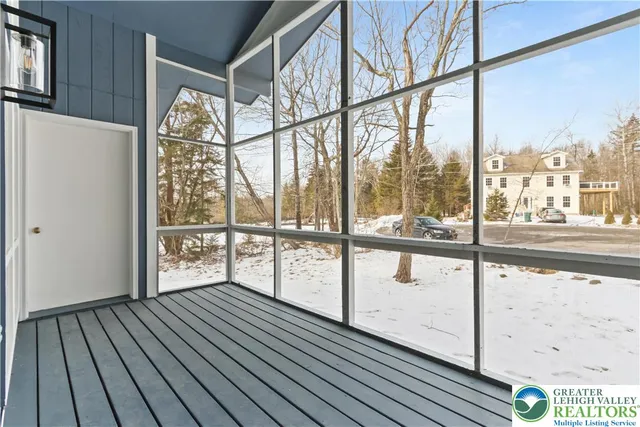 $220,000 | 6522 Runnymeade Lane, Tobyhanna, PA 18466